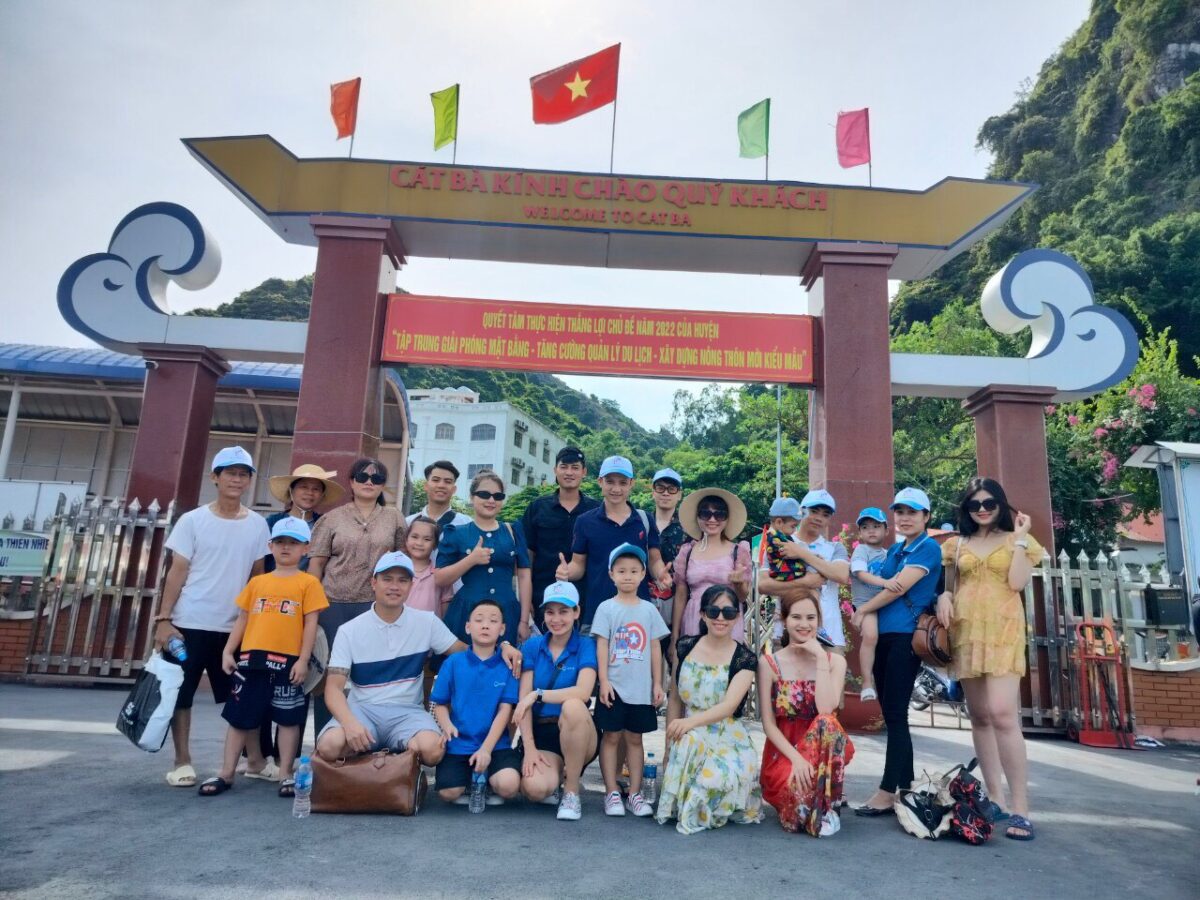 Hãng Sơn và Hoá chất HTS Việt Nam - Du Lịch Cát Bà Tháng 7/2022