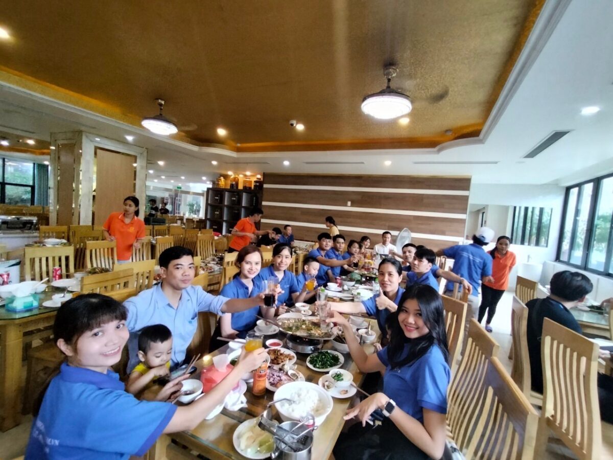 Hãng Sơn và Hoá chất HTS Việt Nam - Du Lịch Cát Bà Tháng 7/2022