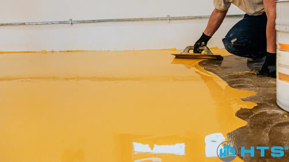 Sơn epoxy tự san phẳng là dòng sơn cao cấp có khả năng tự dàn đều, tạo bề mặt sàn phẳng mịn, không mối nối và chịu lực tốt