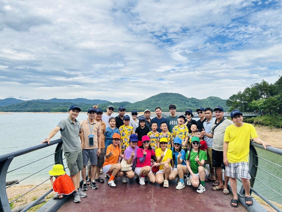 HTS Việt Nam - Du lịch hè 2024 tại Biển Thiên Cầm, Hà Tĩnh!