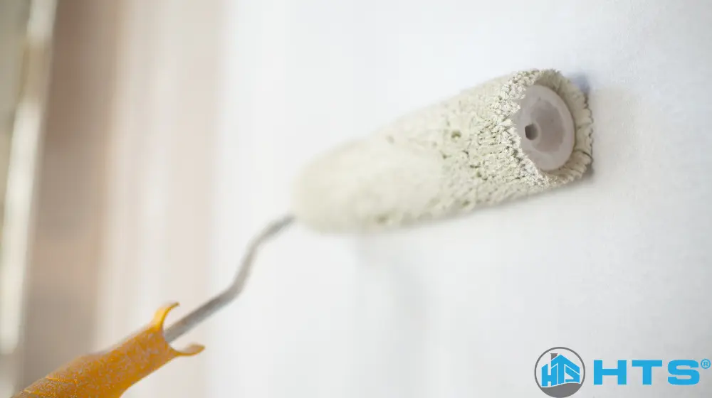 Sơn dầu bao lâu thì khô? Chuyên gia HTSpaint giải đáp chính xác thời gian khô bề mặt và khô hoàn toàn, kèm mẹo thi công hiệu quả