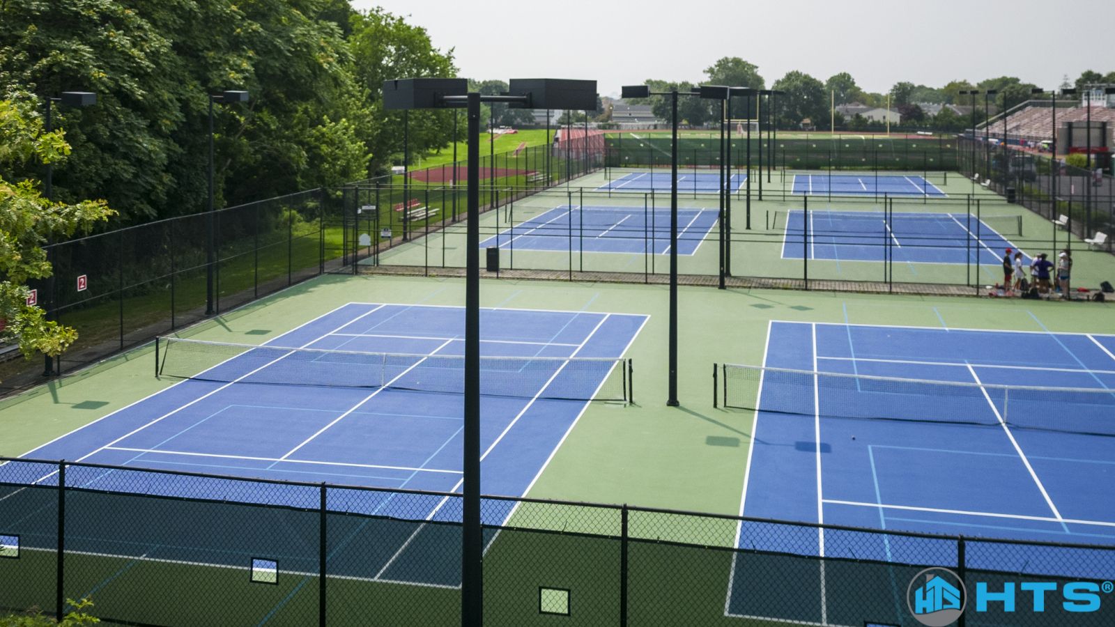 Diện tích xây dựng sân tennis: Kích thước tổng thể của khu vực sân tennis