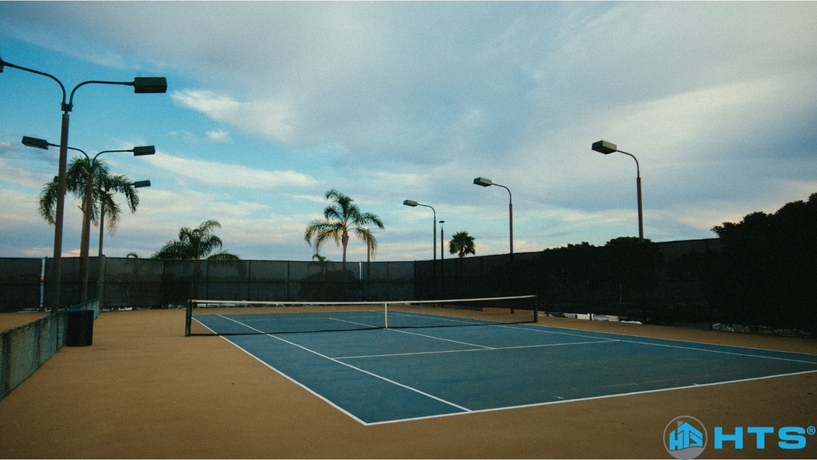 Giá thuê sân tennis tại các thành phố lớn