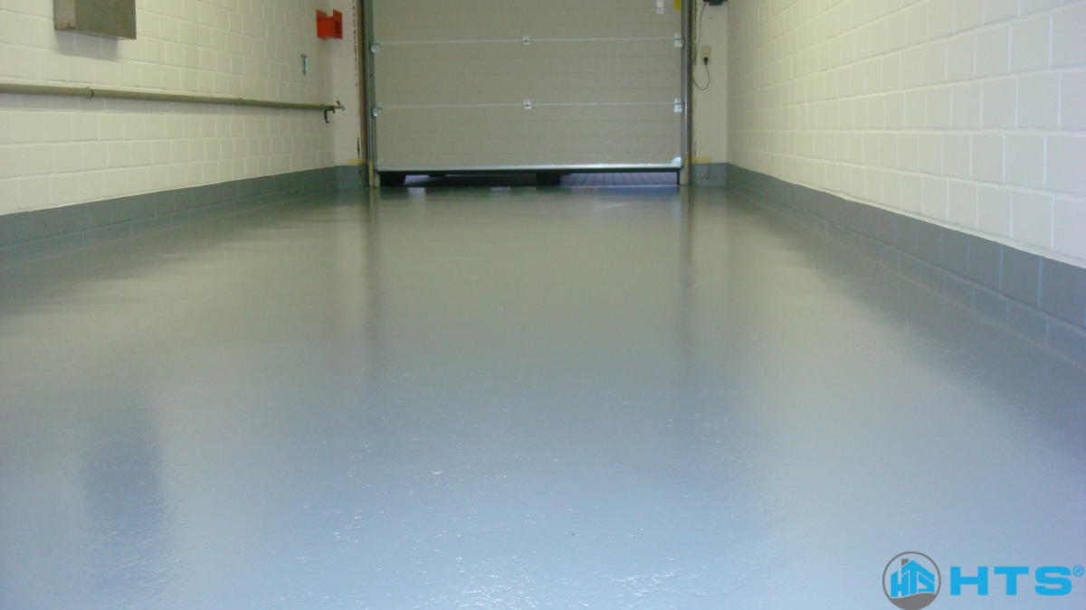 Lý do nên chọn sơn sàn epoxy cho nhà để xe: độ bền cao, chống thấm, chống trơn trượt và thẩm mỹ