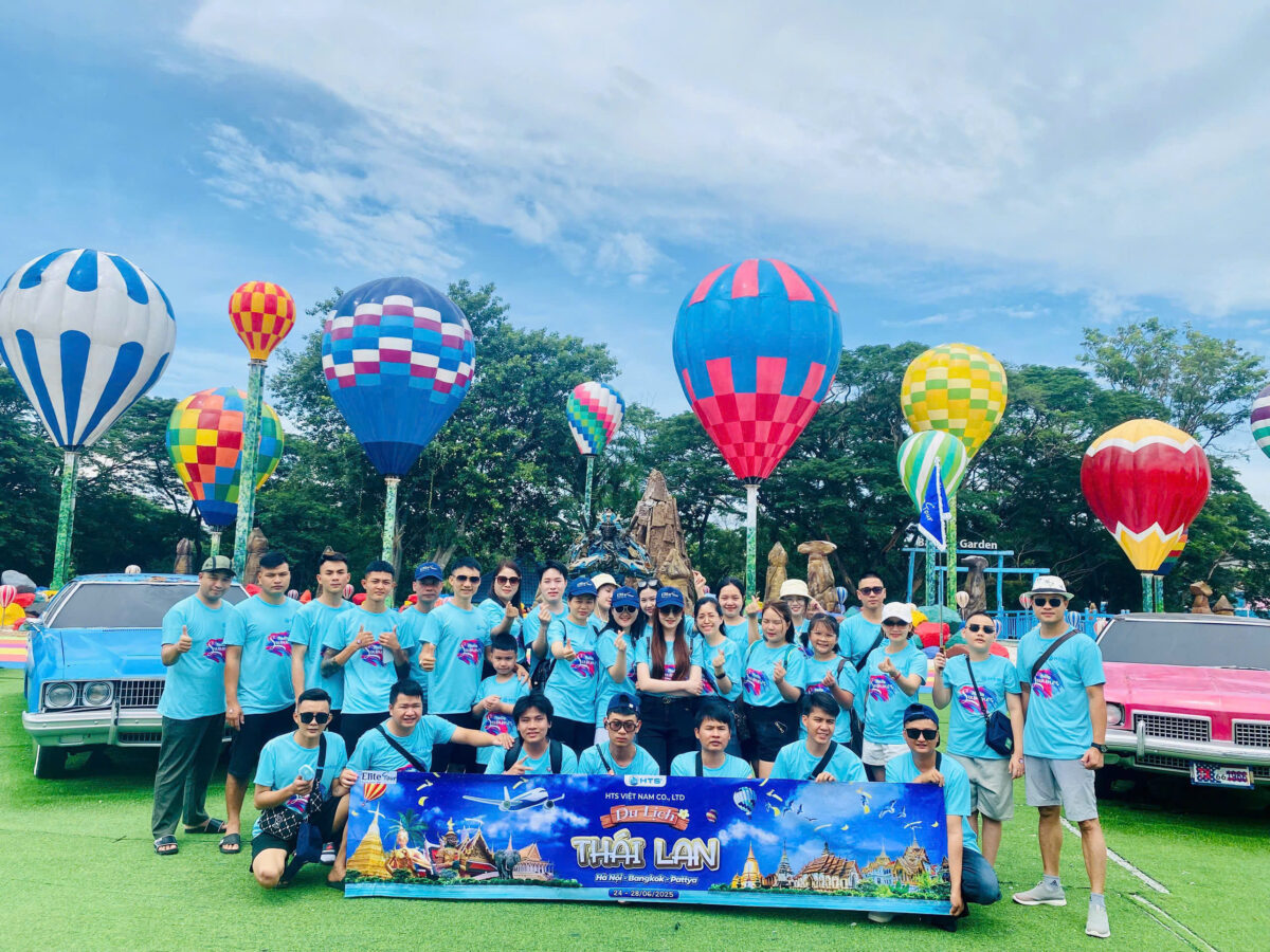 HTS Việt Nam check-in Lighting Art Museum & Balloon Garden trong chuyến du lịch Thái Lan 5 ngày 4 đêm