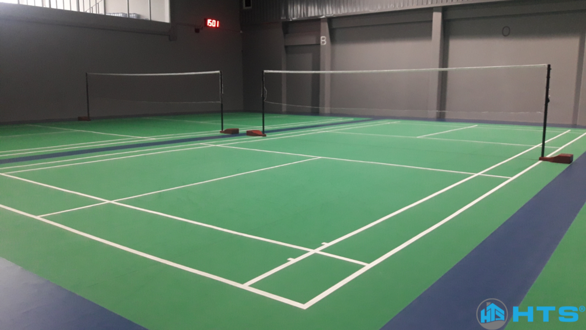 Toàn cảnh sân cầu lông 291 với hệ thống sân trong nhà đạt chuẩn, sàn sơn chất lượng cao từ HTSpaint