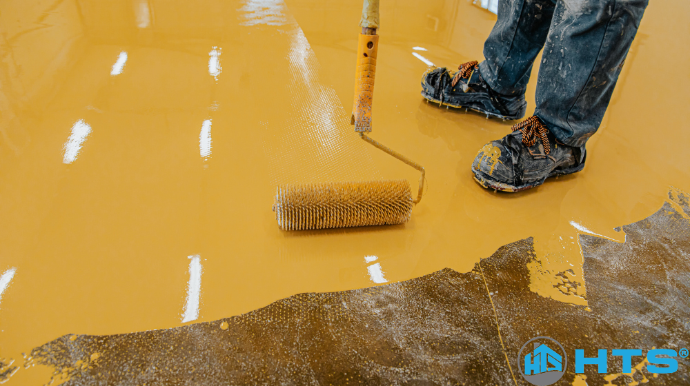 Sơn epoxy hệ lăn là gì và có tốt không, bề mặt sàn epoxy hệ lăn hoàn thiện thực tế