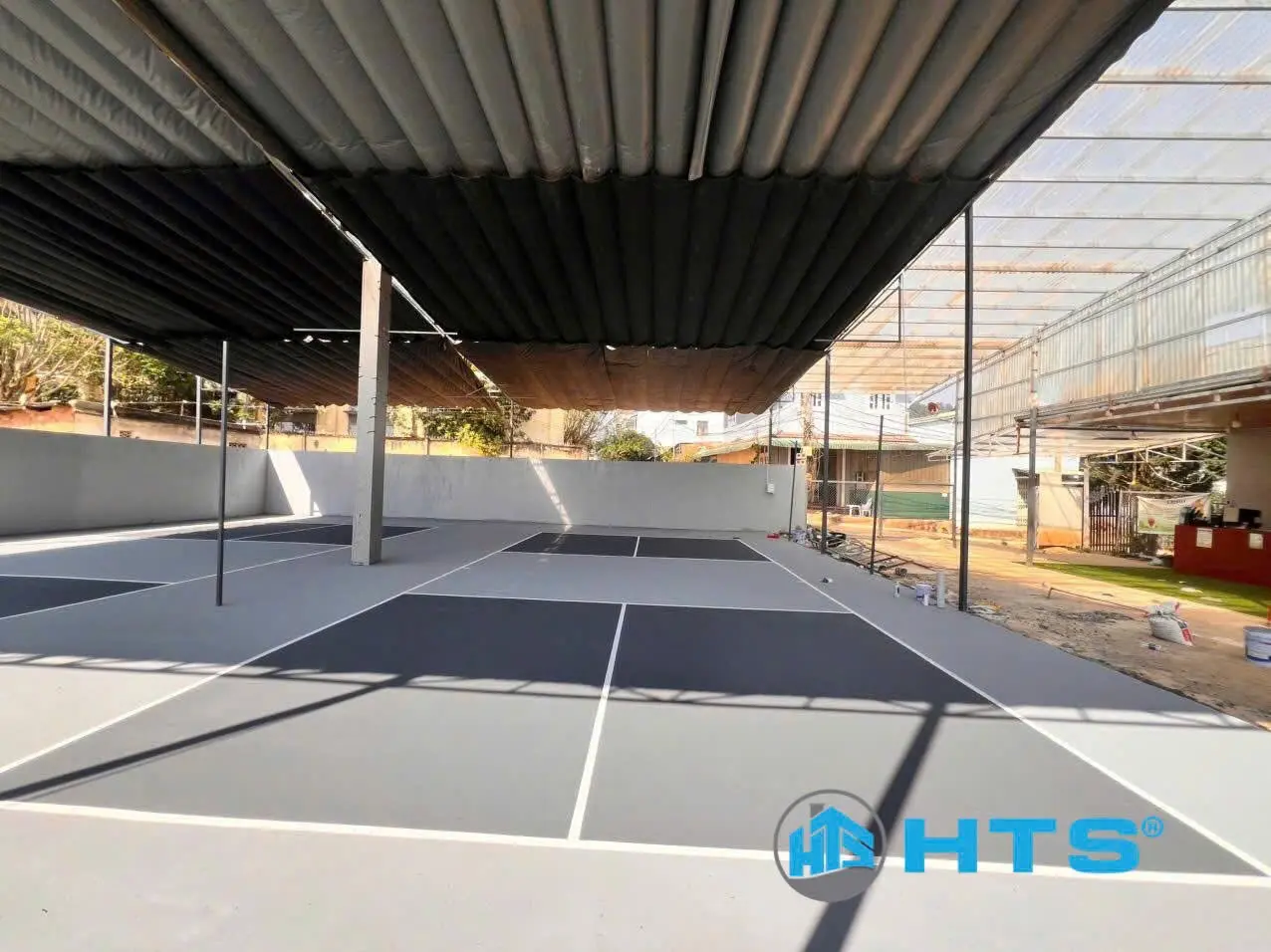 Nét Đẹp Tối Giản Của Cụm Sân Pickleball Ghi Xám Tại Lạc Dương – Đà Lạt